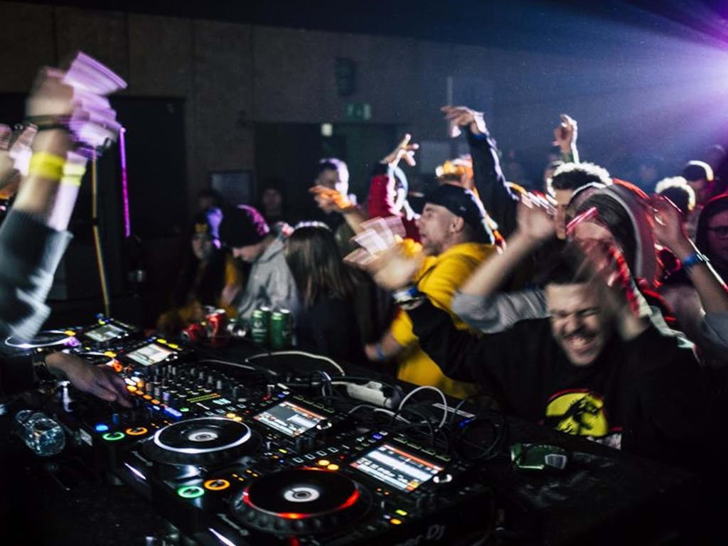 Jaša Bužinel, Raketa, ...